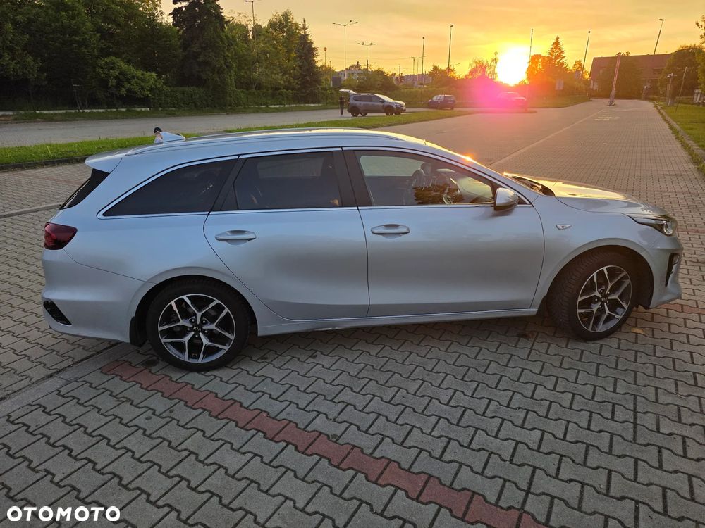 Kia Ceed 1.6 CRDi mHEV M DCT - 5