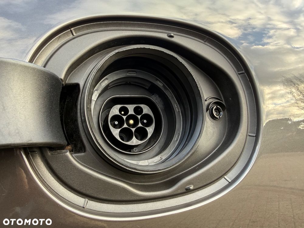 Volvo V90 T8 Recharge AWD Geartronic Inscription - 16
