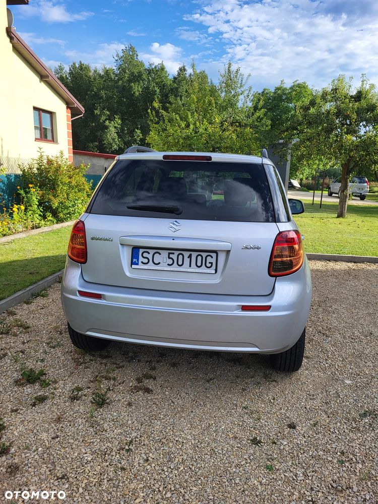 Suzuki SX4 1.6 Premium - 4