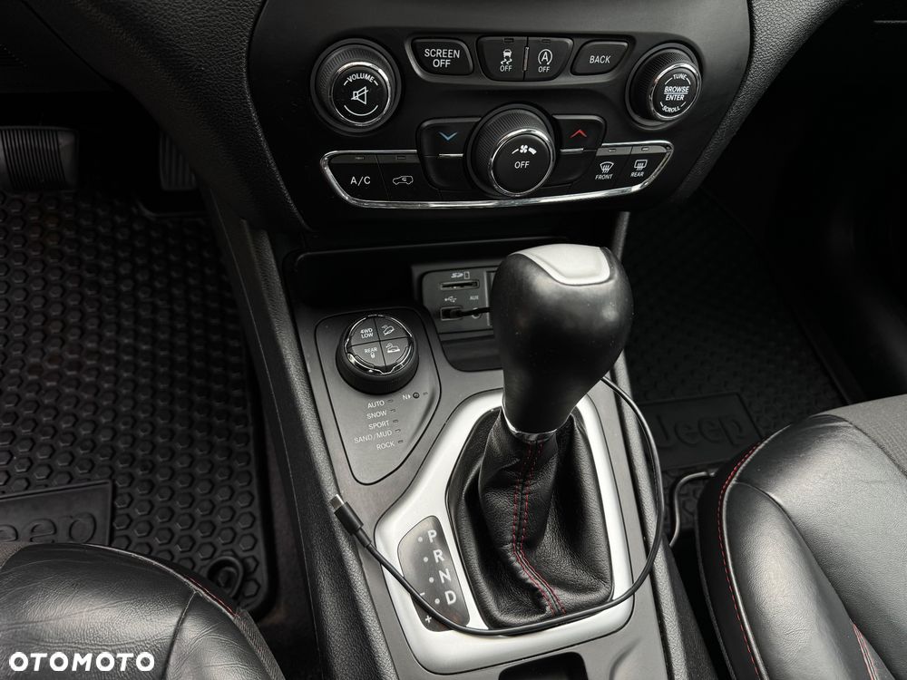 Jeep Cherokee 3.2 V6 Active Drive Lock Trailhawk - 13