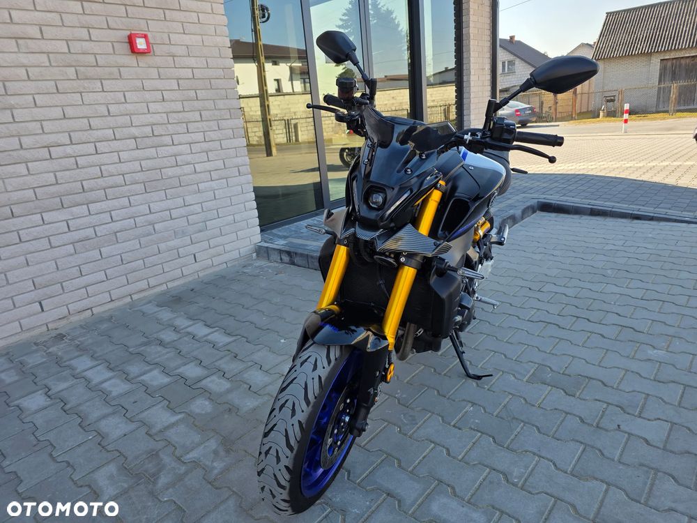 Yamaha MT - 24