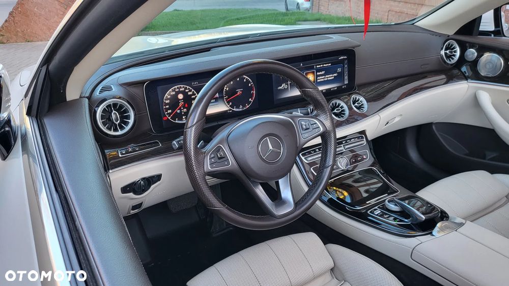 Mercedes-Benz Klasa E 400 4-Matic 9G-TRONIC - 15