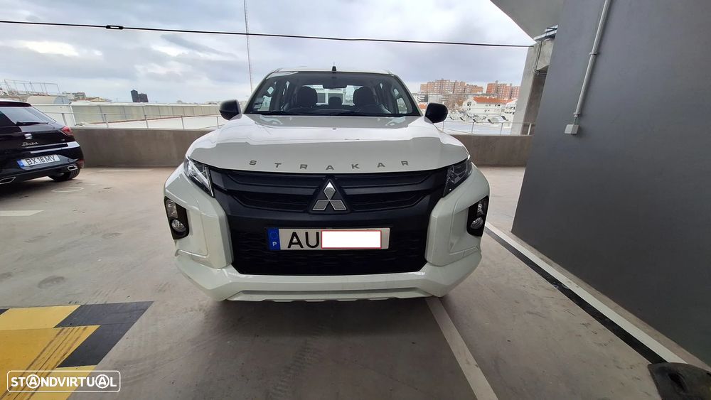 Mitsubishi L200 2.3 DI-D Strakar CD Intense 4WD - 2