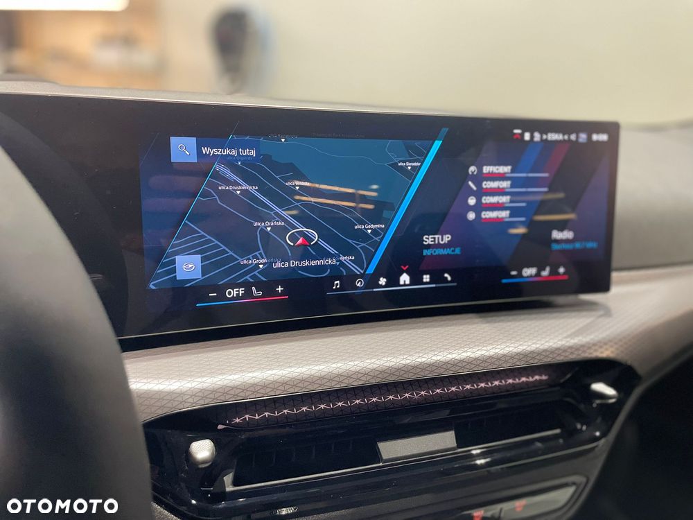 BMW M3 Competition M xDrive - 23