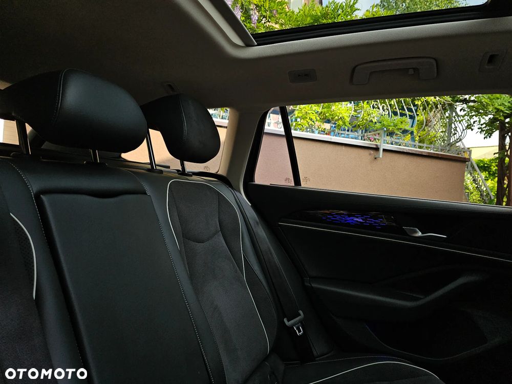 Volkswagen Passat - 22