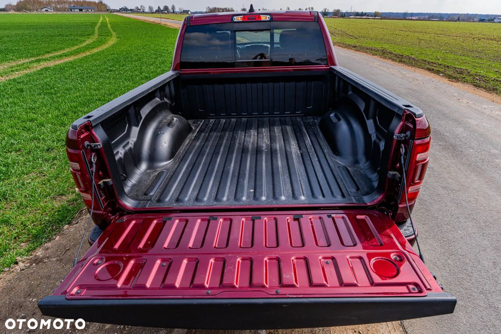 RAM 1500 Crew Cab Shortbed Laramie - 5