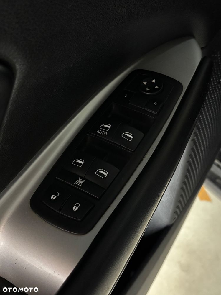 Dodge Journey - 32