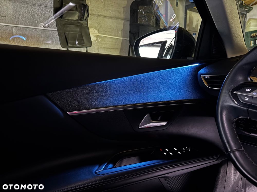 Peugeot 5008 1.5 BlueHDi Allure Pack S&S EAT8 - 32