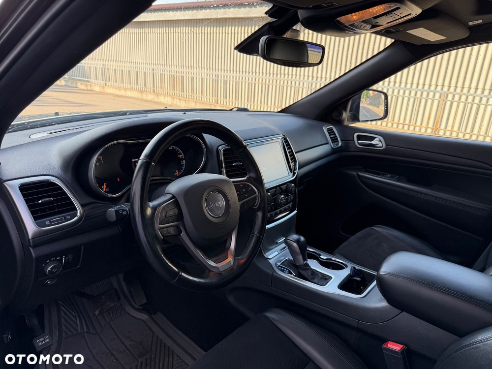 Jeep Grand Cherokee - 18