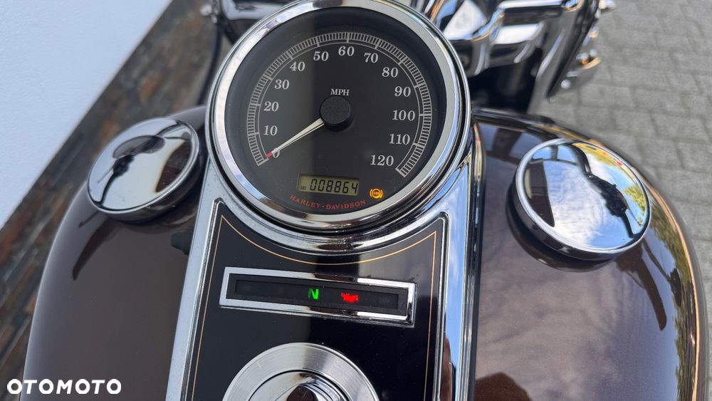 Harley-Davidson Touring Road King - 24