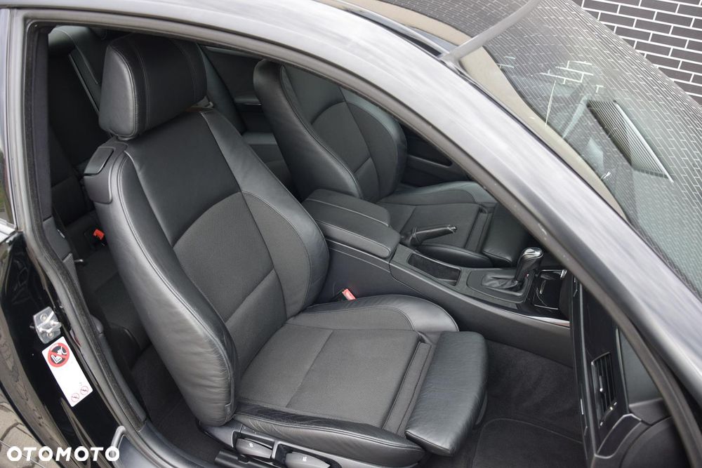 BMW Seria 3 320d M Sport Edition - 10