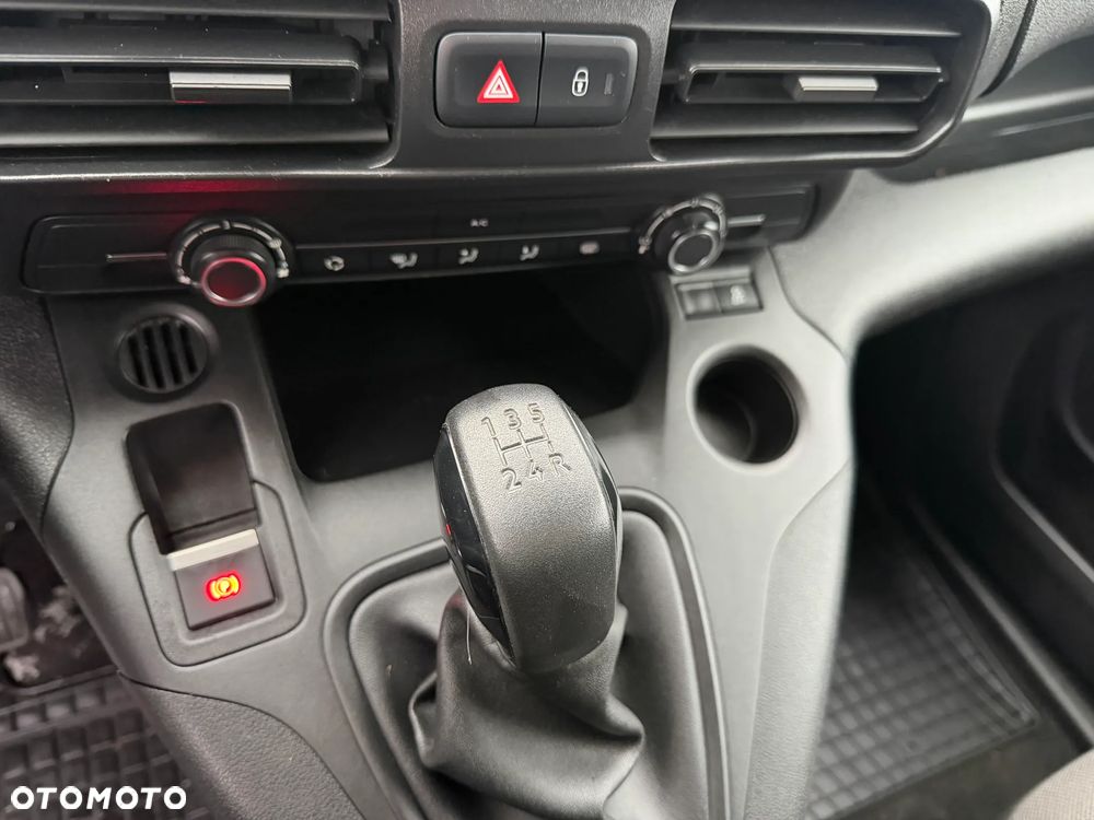 Opel COMBO XL Maxi 2020r L2 1.5 Diesel - 18