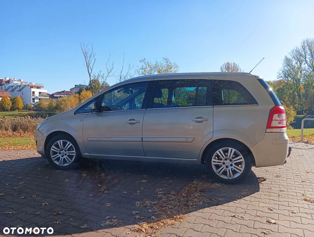 Opel Zafira 1.8 Cosmo - 5