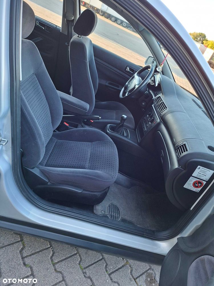 Volkswagen Passat - 3