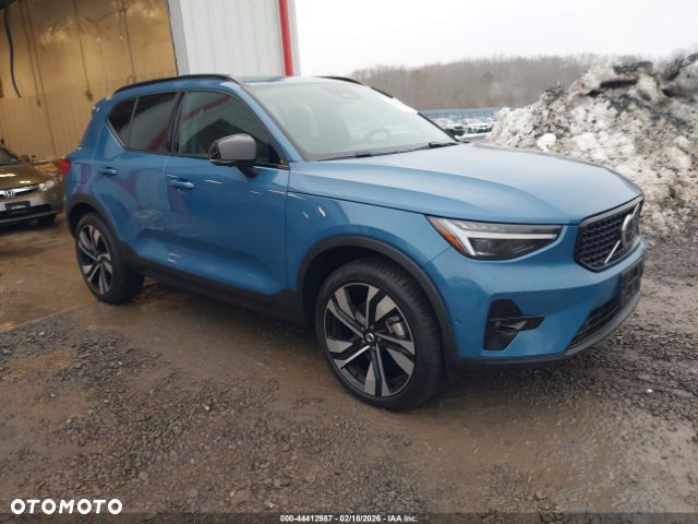 Volvo XC 40 B5 B AWD Ultimate Dark - 1