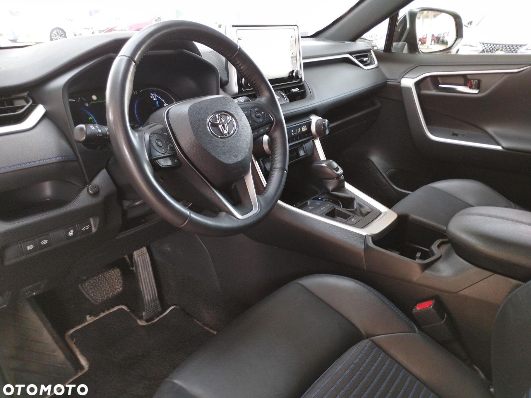 Toyota RAV4 - 15