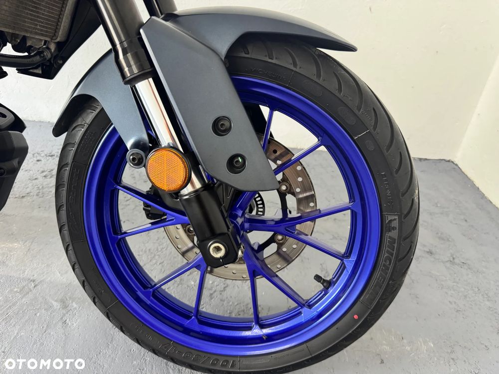 Yamaha MT - 12