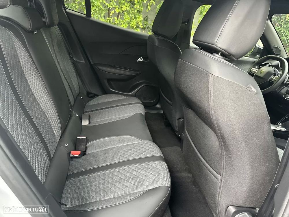 Peugeot 2008 Hybrid 136 e-DSC Allure - 14