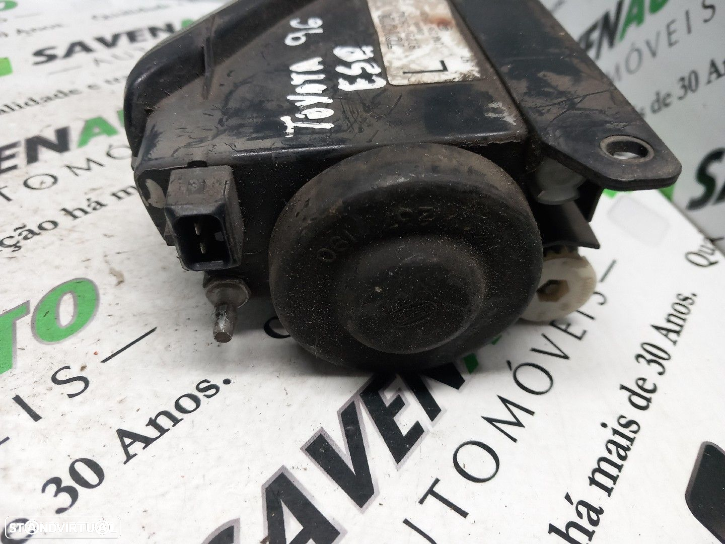 Farol Nevoeiro Toyota Avensis (_T22_) - 3