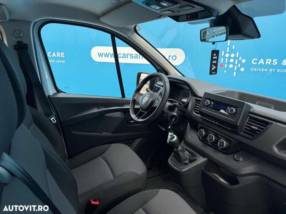Renault Trafic - 13
