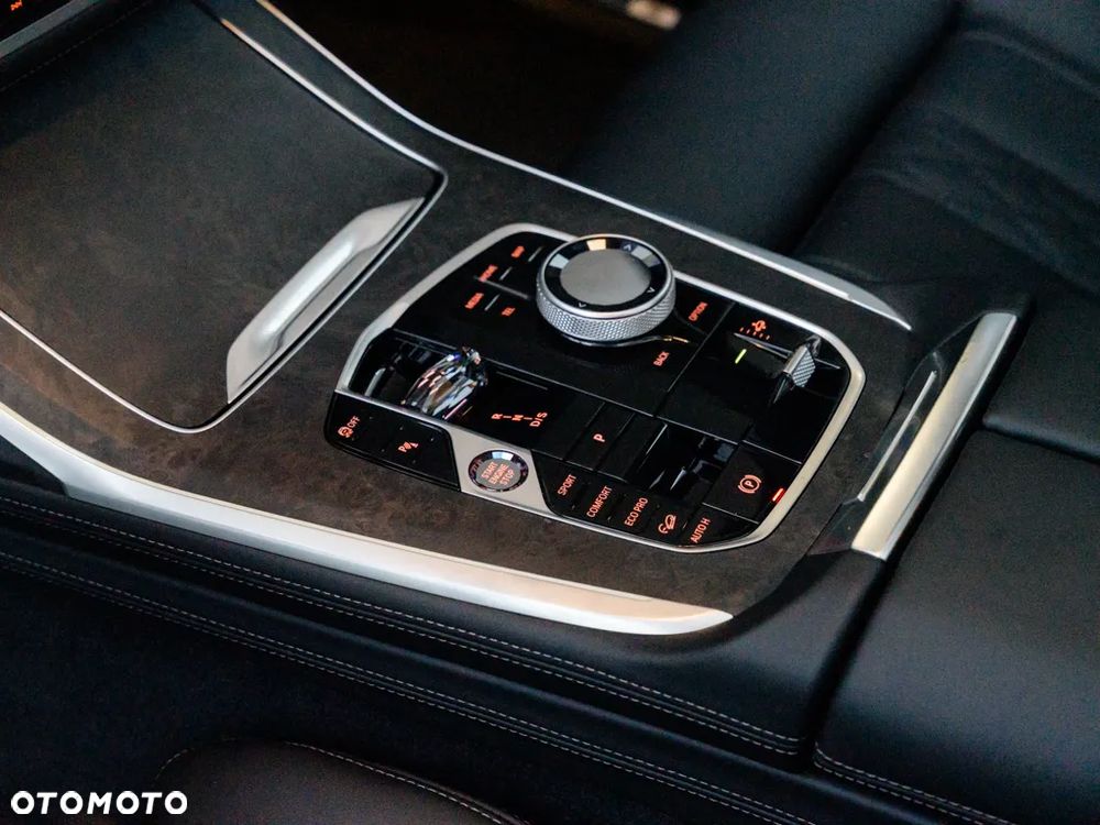 BMW X7 - 13