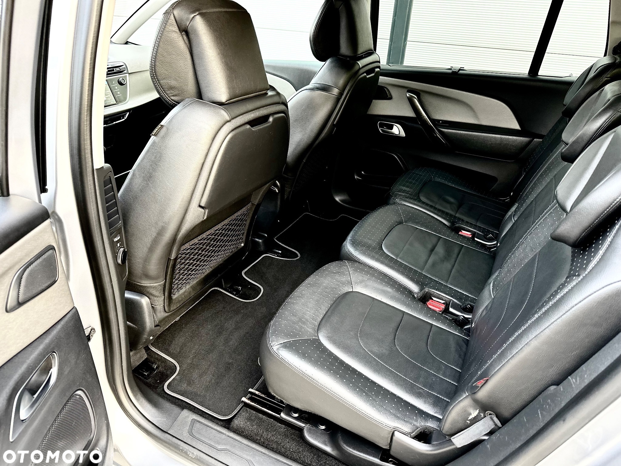 Citroën C4 Grand Picasso BlueHDi 150 EAT6 Exclusive - 26