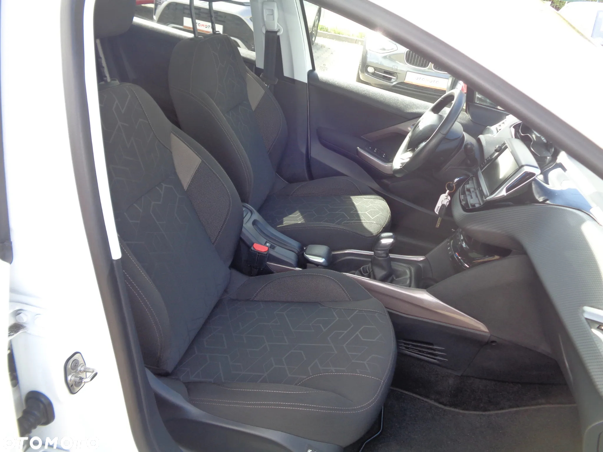 Peugeot 2008 1.2 Pure Tech Style - 23