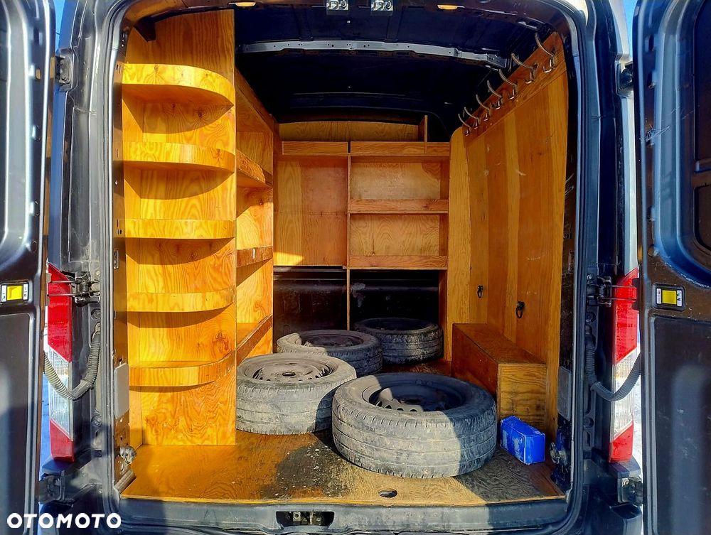 Ford Transit - 12