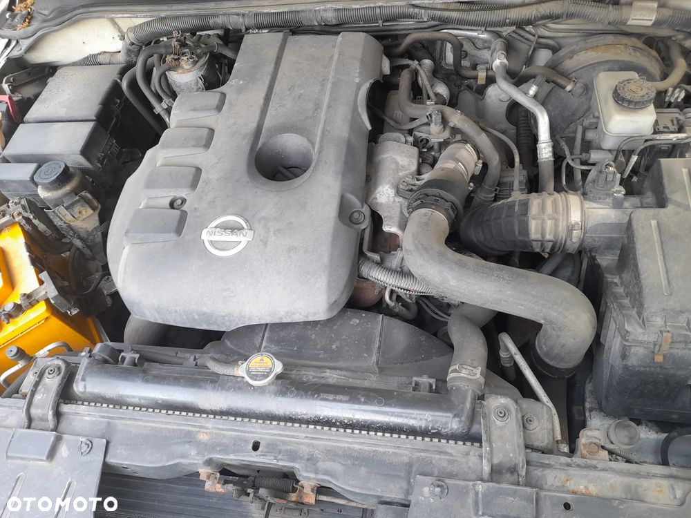 Nissan Pathfinder 2.5 D SE EU5 - 8