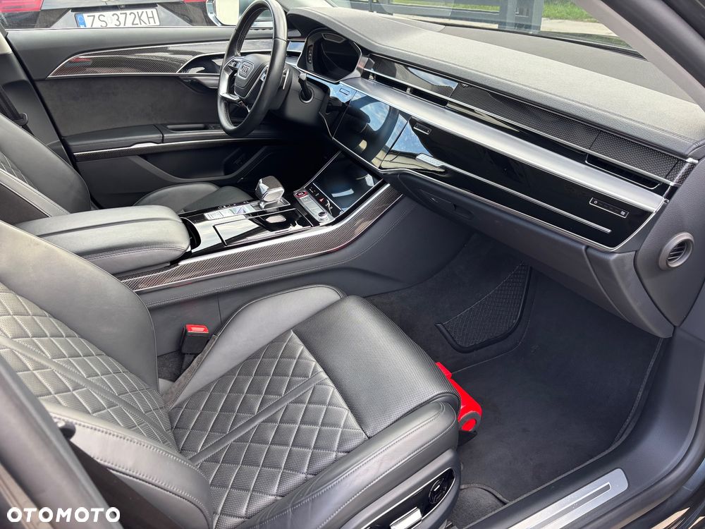 Audi S8 TFSI mHEV Quattro Tiptr - 36