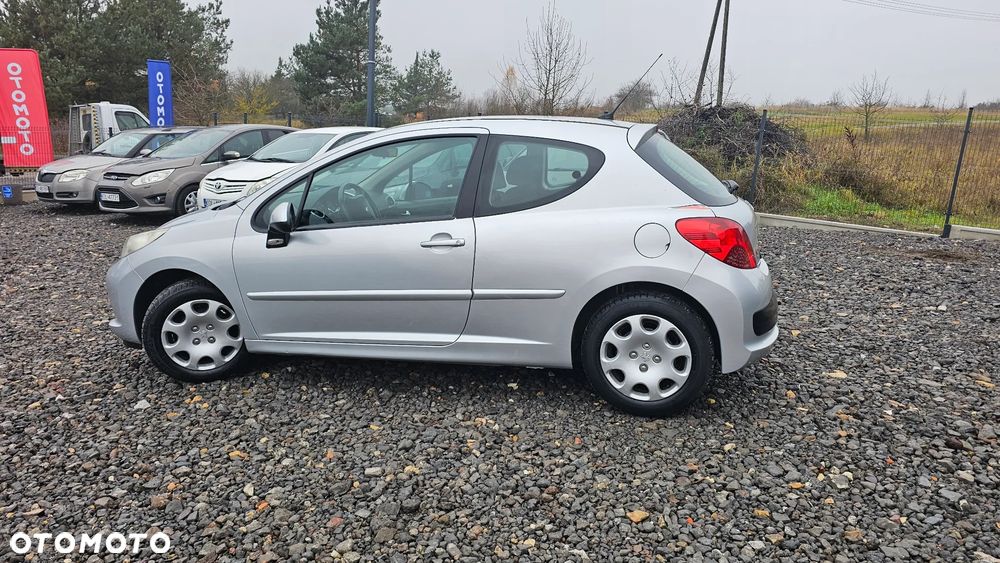 Peugeot 207 1.4 16V Presence - 4
