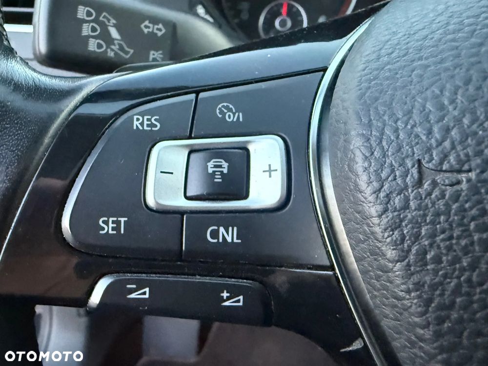 Volkswagen Sharan 2.0 TDI DSG (BlueMotion Technology) Highline - 20