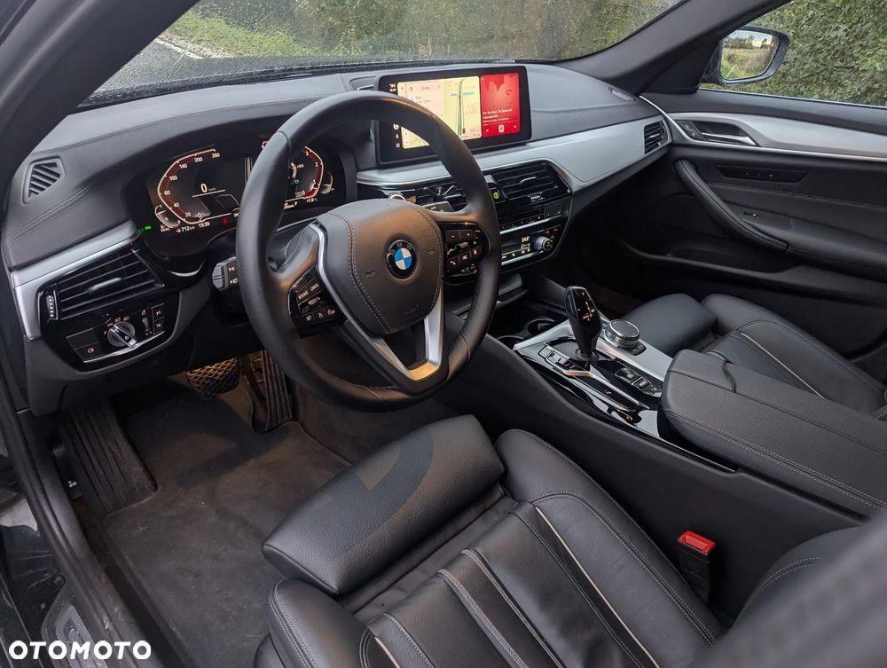 BMW Seria 5 520d Touring Sport Line - 9