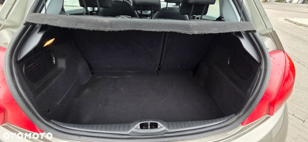 Peugeot 208 - 31