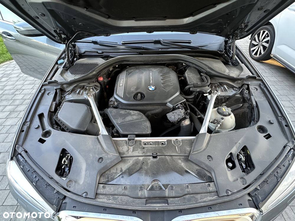 BMW Seria 5 520d xDrive Luxury Line - 32