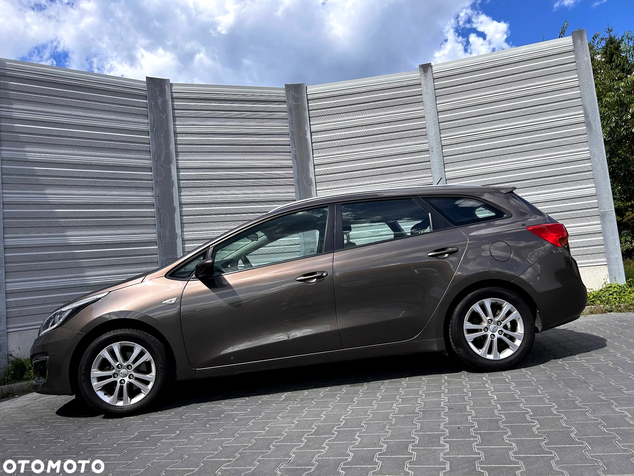 Kia Ceed 1.4 L - 5