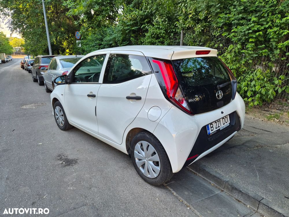 Toyota Aygo 1.0 VVY-I 5 usi X - 4