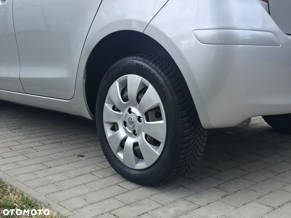 Toyota Yaris - 5