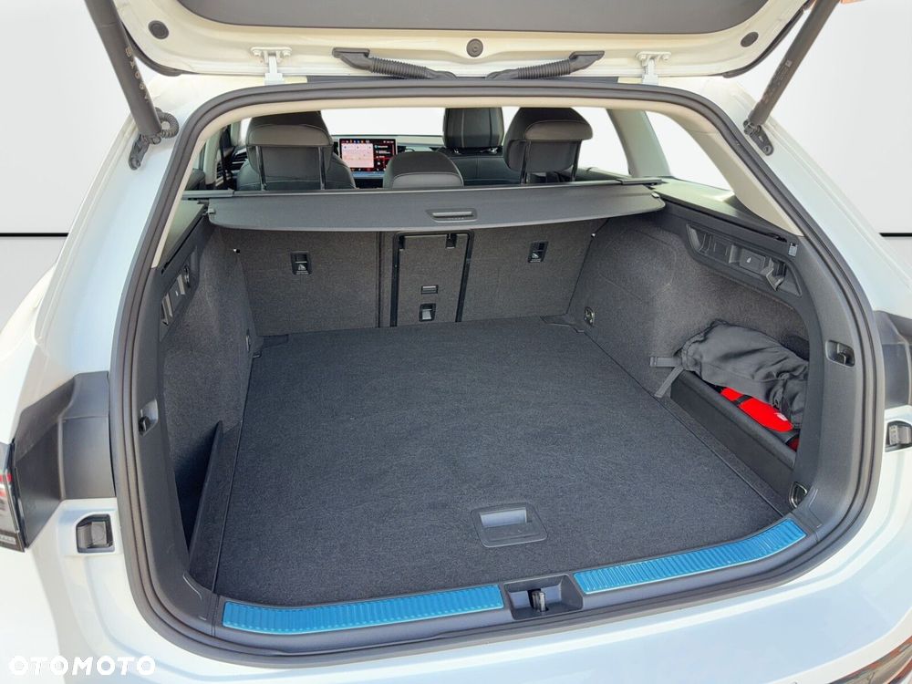 Volkswagen Passat Variant 1.5 TSI ACT mHEV Elegance DSG - 36