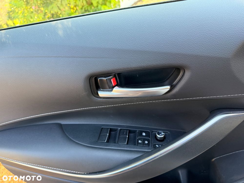 Toyota Corolla 1.8 Hybrid Executive - 26