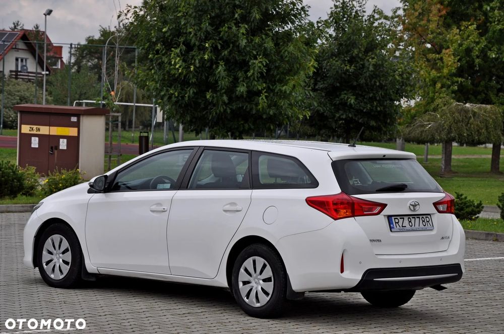 Toyota Auris 1.4 D-4D Premium Comfort - 17