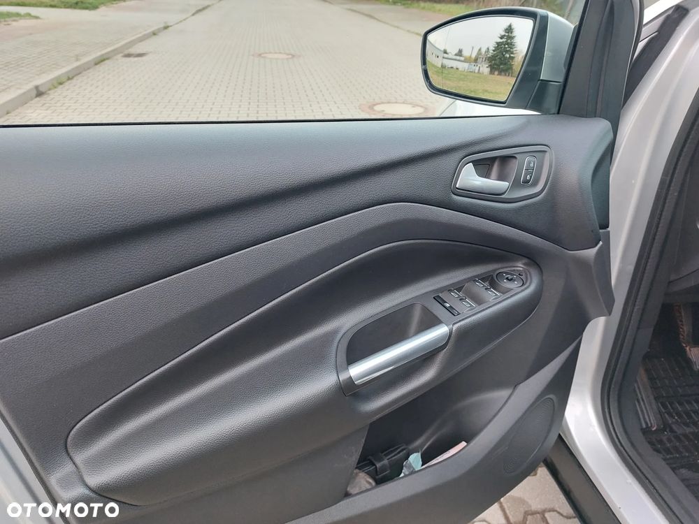 Ford Kuga 2.0 TDCi 2x4 SYNC - 13