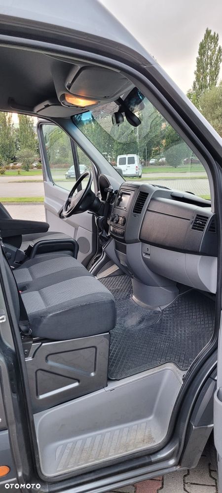 Mercedes-Benz Sprinter - 14
