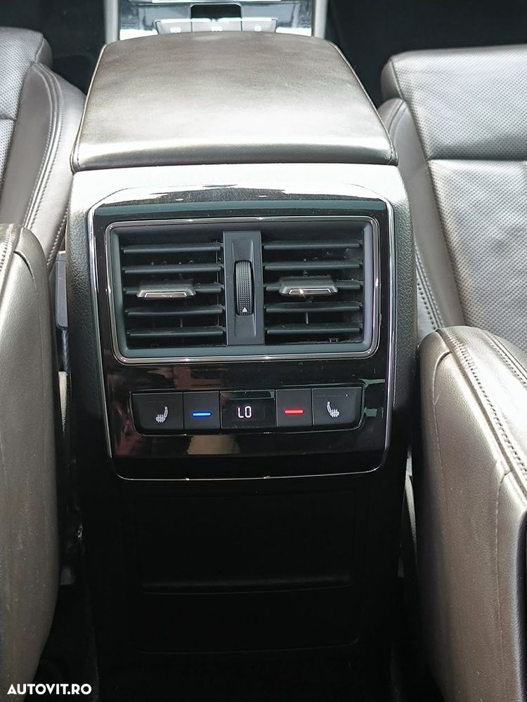 Skoda Superb 2.0 TDI DSG Laurin & Klement - 11