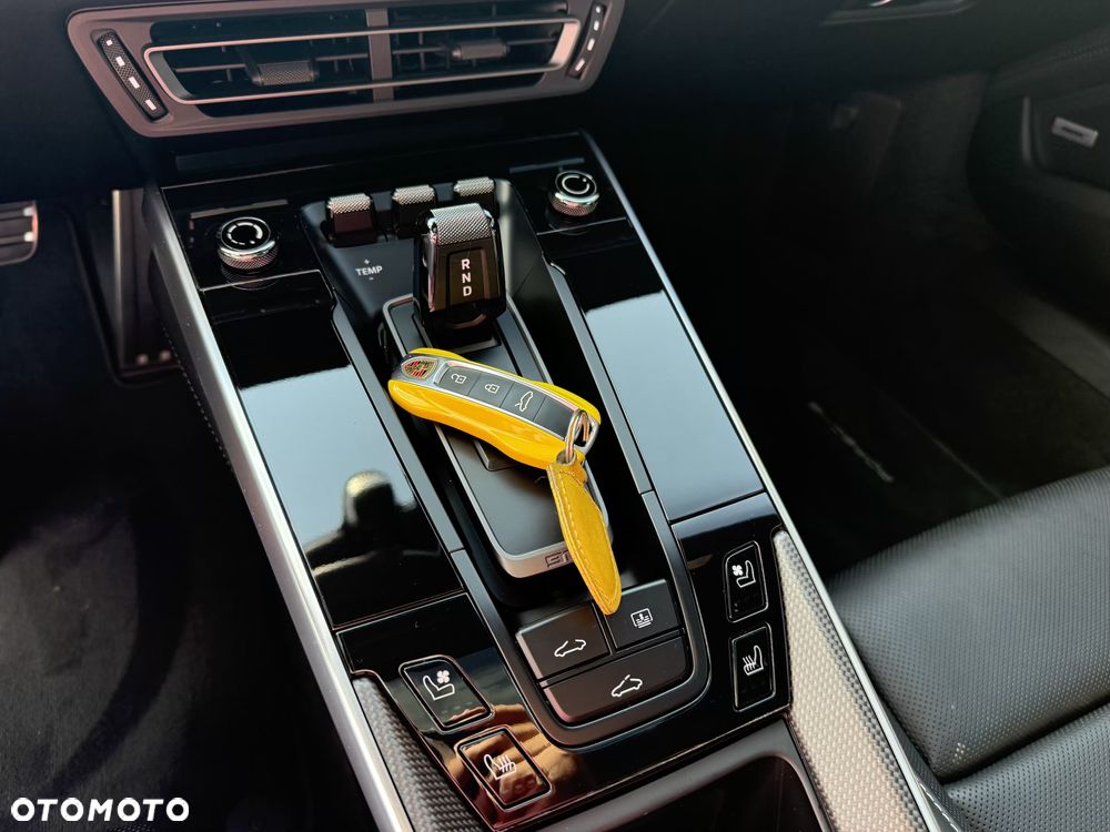 Porsche 911 Carrera S - 13