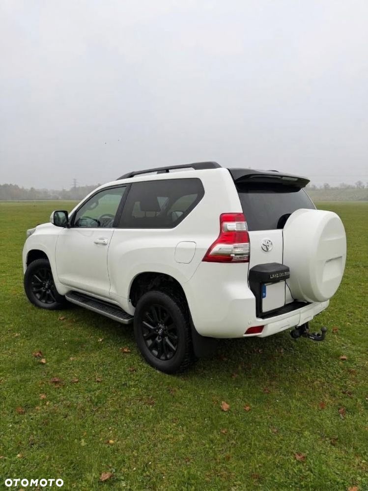 Toyota Land Cruiser - 3