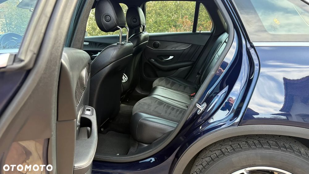 Mercedes-Benz GLC 250 4Matic 9G-TRONIC AMG Line - 7