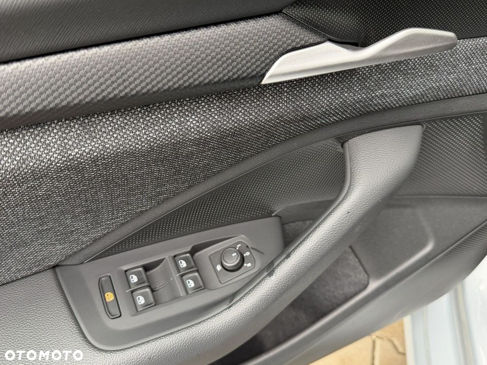 Skoda Superb 2.0 TDI SCR Essence DSG - 26