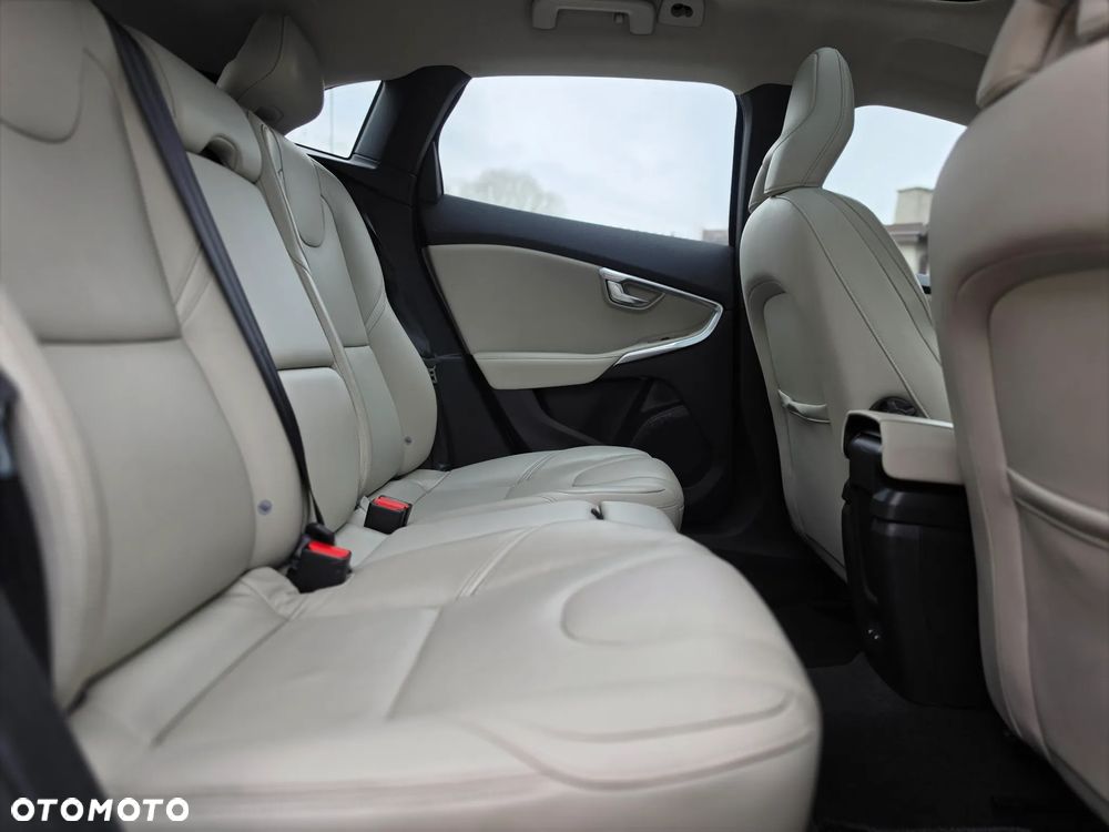 Volvo V40 - 17