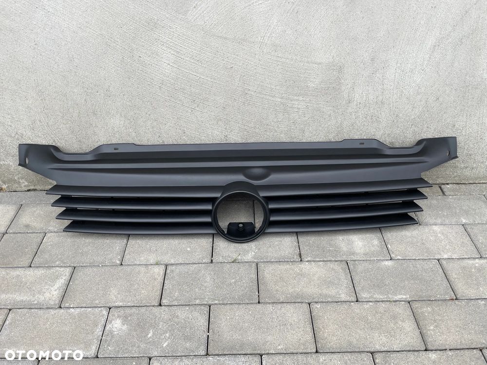 ATRAPA, GRIL VW TRANSPORTER T4  1996-2002 - NOWA Multivan Caravelle - 1